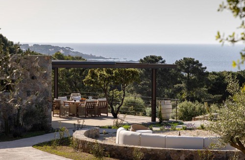 Corbara Hotel | Les Paillers de Bodri - Vue mer et piscine - Adults Only