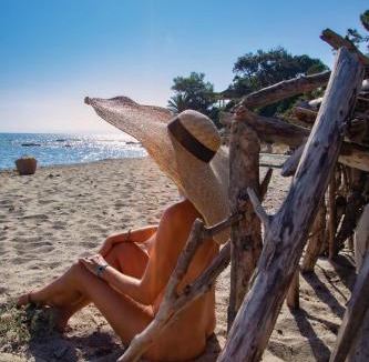 Bravone Villa | Les villas de Bagheera, oasis naturiste
