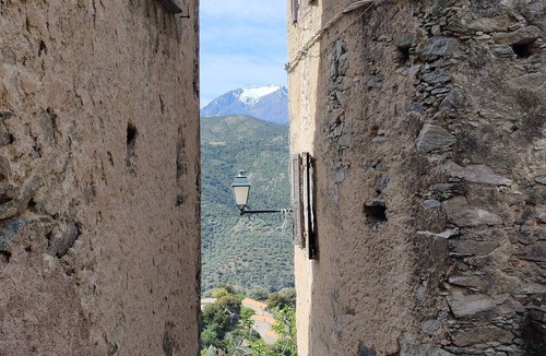 Lama Apartment | Les voûtes de Pascaline, sea and mountain views, Lama (15 min from beach or river)