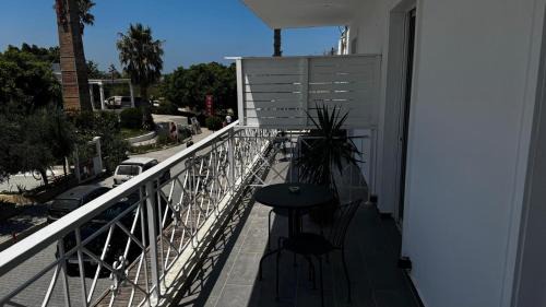 Tingaki Hotel | Li Mango