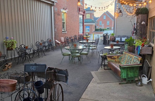 Lawrenceburg Apartment | Liberty Alley Hideaway 1