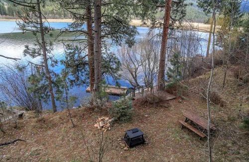 Liberty Lake House | Liberty Lodge - Waterfront Home with Beds for 20