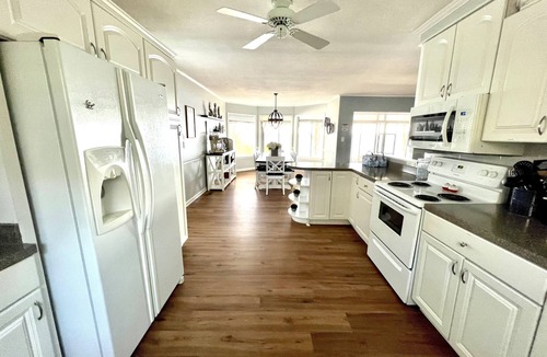 Summerton House | Life is better at the Lake Lakefront home that sleeps 13!