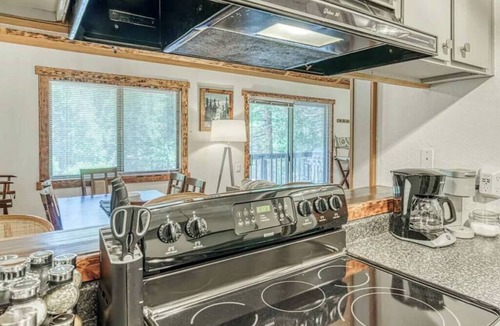 Shaver Lake Condo | Little Ski Lodge-Across from Pool, Spa & Sauna!