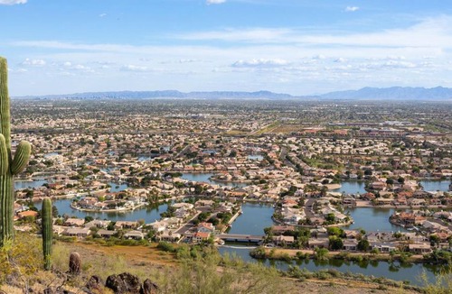 Glendale Hotel | LivAway Suites Phoenix-Glendale