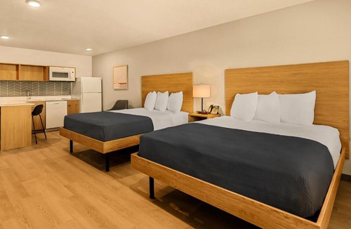 Surprise Hotel | LivAway Suites Phoenix-Surprise