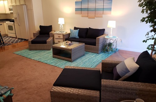 Teays Valley Condo | Located Mid Way between Charleston and Huntington WV, right off I-64.