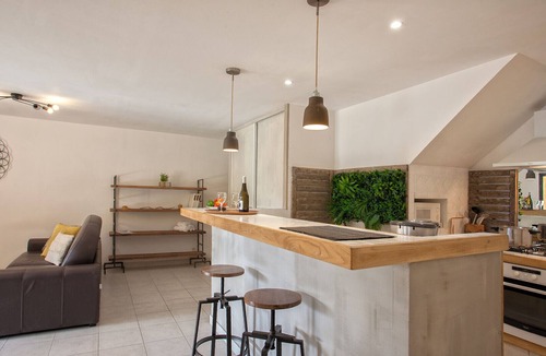 Calvi Apartment | location de vacances figuier avec jardin barbecue piscine chauffée à Calvi