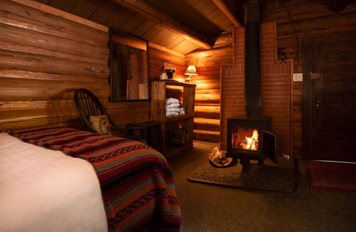 Idaho County Hotel | Lochsa Lodge Resort