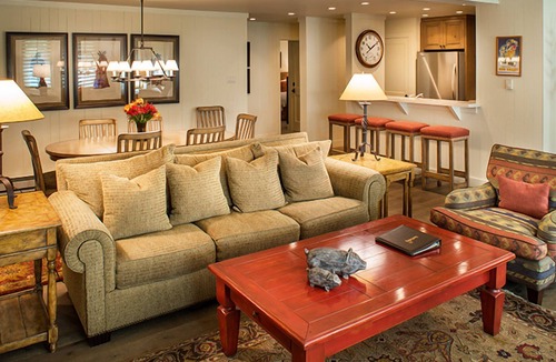 Elkhorn Hotel | Lodge II Three-Bed Apartment Plus w/Mountain Views & Steps from Village Shops