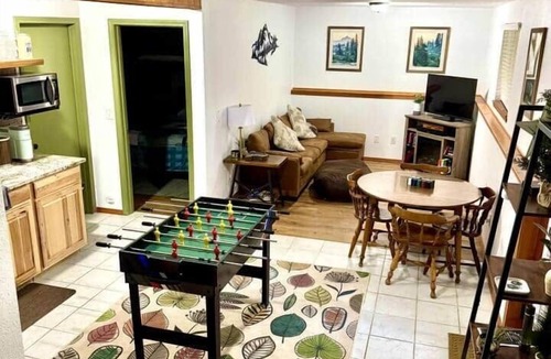 Seeley Lake House | Log Cabin: Hot Tub, Sauna, Wet Bar & Mtn Views