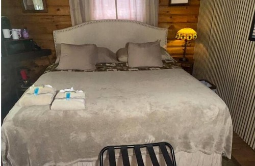 Huntington House | Log Cabin in the Field