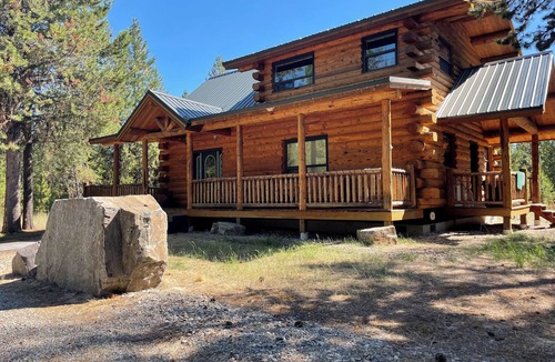 Libby Cabin | Log Cabin in the Pines near Happys Inn MT!