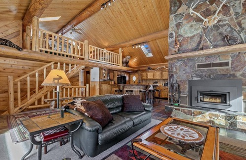 Whitefish House | Log Home on 8 Acres by Stillwater River
