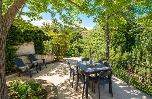 Bastia Apartment | Logement jardin privatif - Bastia sud - close to shops - 5 minutes from the beach