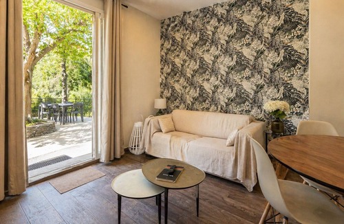 Bastia Apartment | Logement jardin privatif - Bastia sud - close to shops - 5 minutes from the beach