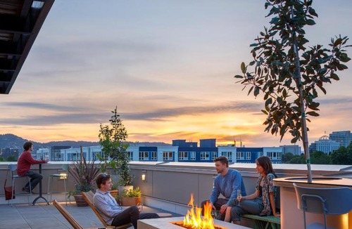 Buckman Neighborhood Hotel | Lolo Pass