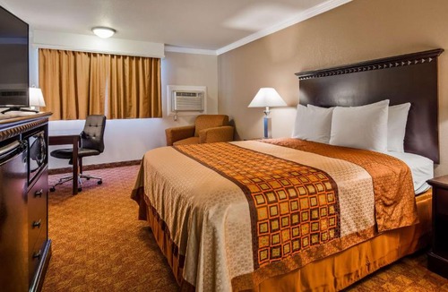 Lompoc Hotel | Lompoc Valley Inn and Suites