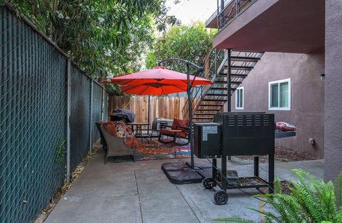 Visalia Apartment | Longer Stay for Travelers Blocks from Hospital and Downtown Security Gates