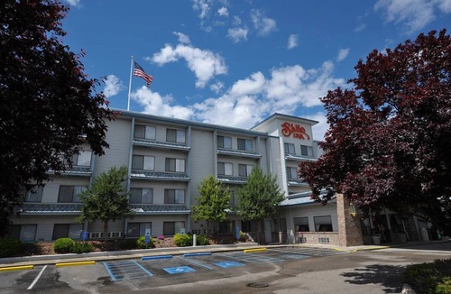 Nampa Hotel | Look No Further! 2 Spacious Units, Near Morrison Center for the Performing Arts!
