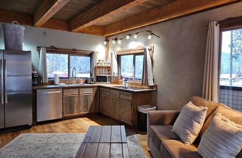 West Glacier Apartment | Lookout Tower: Sleeps 4- Water Views- Near Glacier