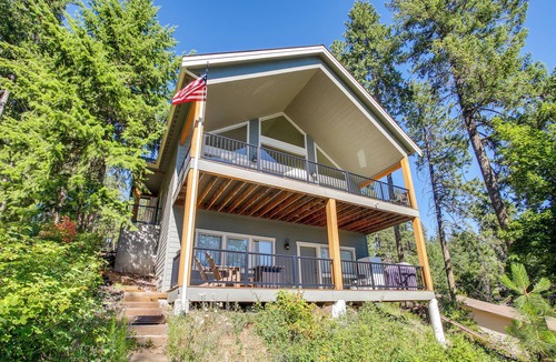 Loon Lake House | Loon Lake Waterfront Retreat: 2 Decks & Dock!