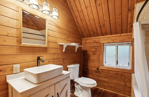 Grantsdale Cabin | Lost Horse Lodge