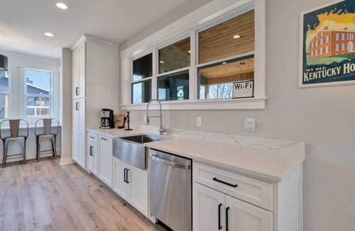 Clarkson House | Lot 3 Luxury Nolin Lake Private Retreat | Sleeps 12