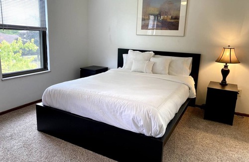 Moraine House | Lovely 3 Bedroom Condo in Centerville!