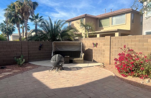 Maricopa House | Lovely 3BR ranch home in Maricopa resort community w/pools, courts, fitness ctr