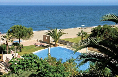 Santa-Lucia-di-Moriani Apartment | Lovely apartment for 6 guests with internet, A/C, pool, TV, balcony and pets allowed