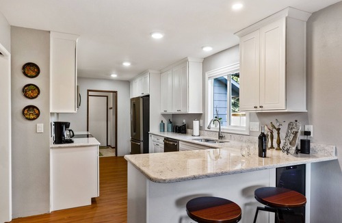 Ponder Point House | Lovely Home w/Private Dry Sauna, Fireplace, Free WiFi - Close to Skiing