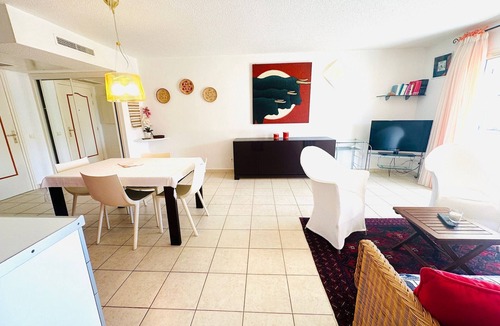 Solenzara Apartment | Lovely T2 apartment in residence with swimming pool and sea view. Free parking.