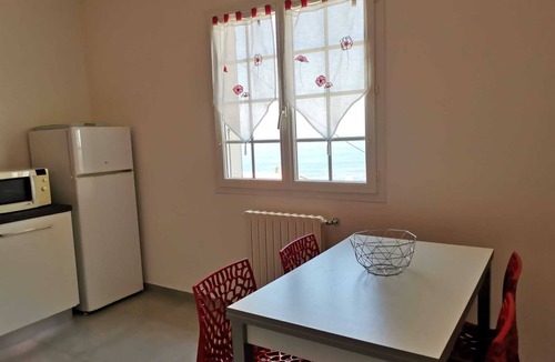 Bastia Apartment | Lovely T3 apartment on the 1st floor of Villa ULibecciu facing the sea