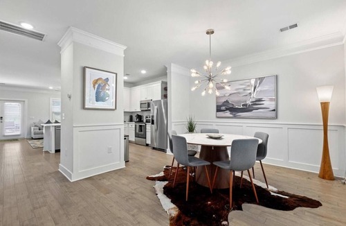 Mount Pleasant House | Lowcountry Lux, 5 min to Beach, 7 min to Dtwn