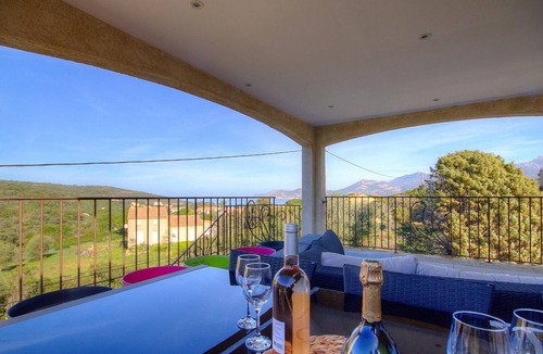 Galeria House | Lucia - GALERIA - B&B