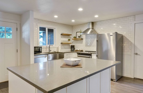 Boise House | Lucky Peak Lake Getaway | Hottub | Bike | PingPong