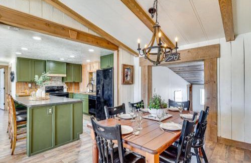 Blue House | 'Luna Ranchhouse' Nestled Among the Pines!