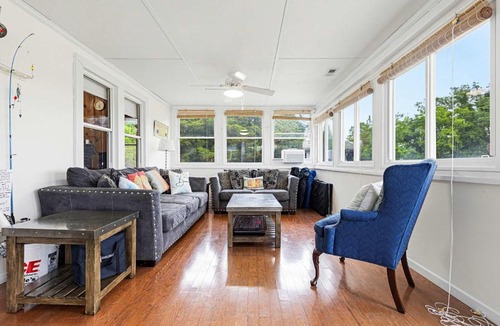 Lusby House | Lusby Beach House -3 BD 2 BA Steps to the Sand