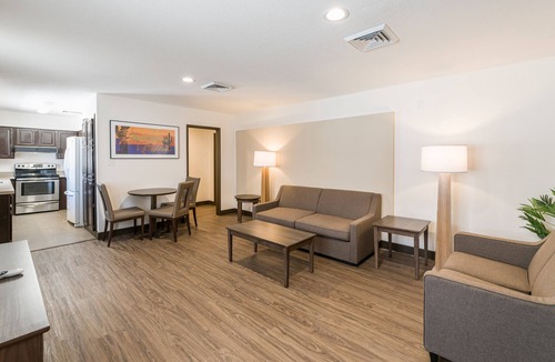 Cottonwood Hotel | Lux Verde Hotel
