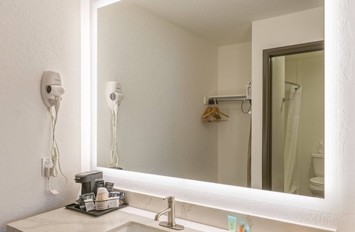 Cottonwood Hotel | Lux Verde Hotel