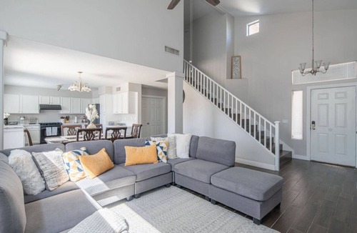 Avondale House | Luxe Avondale Escape - 4 BR, Sleeps 12