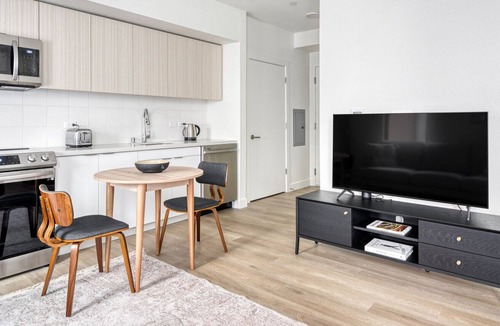 Downtown Berkeley Apartment | Luxe Berkeley Studio w/ W/D & Coworking, walkable to BART, by Blueground