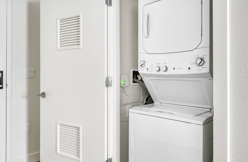 Downtown Berkeley Apartment | Luxe Berkeley Studio w/ W/D & Coworking, walkable to BART, by Blueground