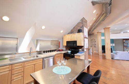 Hyde Park Apartment | Luxe Hyde Park Penthouse, 6 min to Downtown Cinci