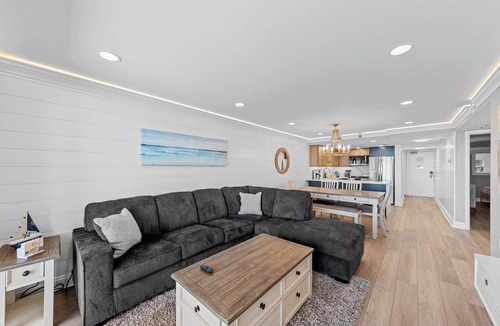 North Ocean City Condo | Luxe Oceanfront Penthouse | Pool, Hot Tub & Deck