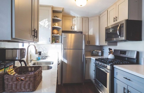 University Heights Apartment | Luxe Urban 2 Bedroom Steps from North Park