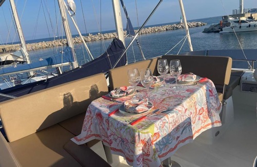 Solenzara Boat Rental | luxueux bateau à quai