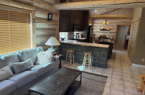 Cooke City-Silver Gate Apartment | Luxurious 2 Bedroom apt in Cooke City. Upper unit. Fabulous views.