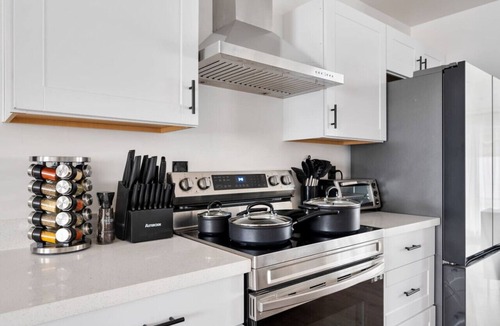 New Papago Parkway House | Luxurious 4B3B Home Scottsdale with Pool and Free Parking!